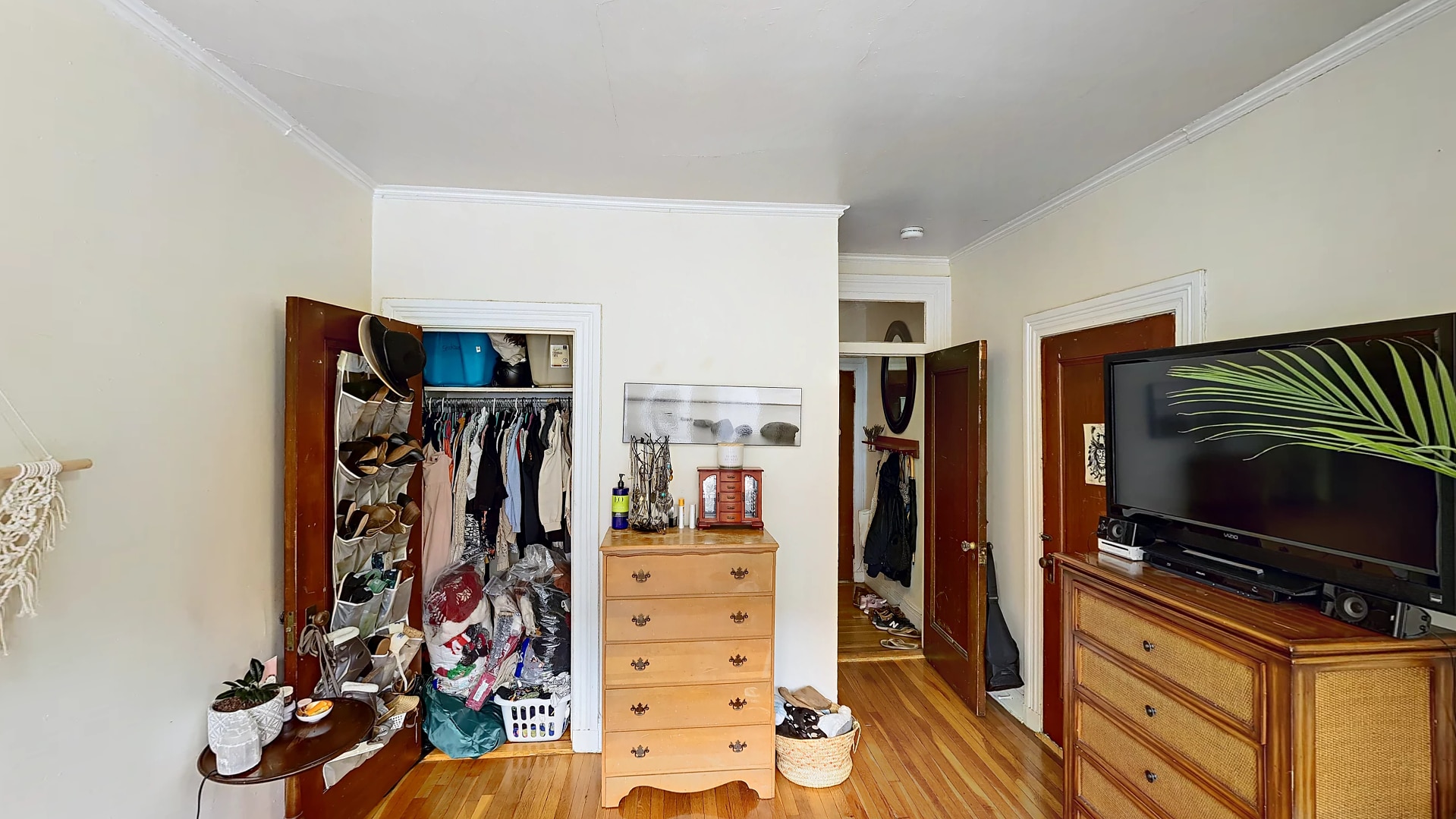 Building Photo - 15 Glenville Ave