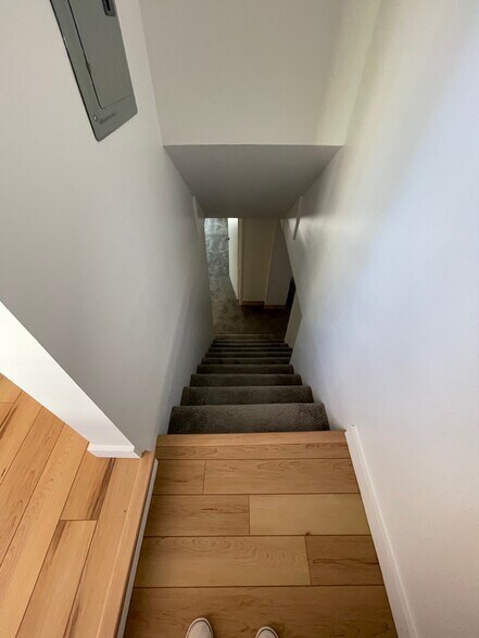 Building Photo - 1581 E Downington Ave