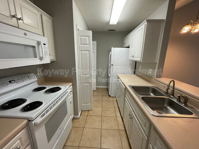 Building Photo - 445 Northrop Pl