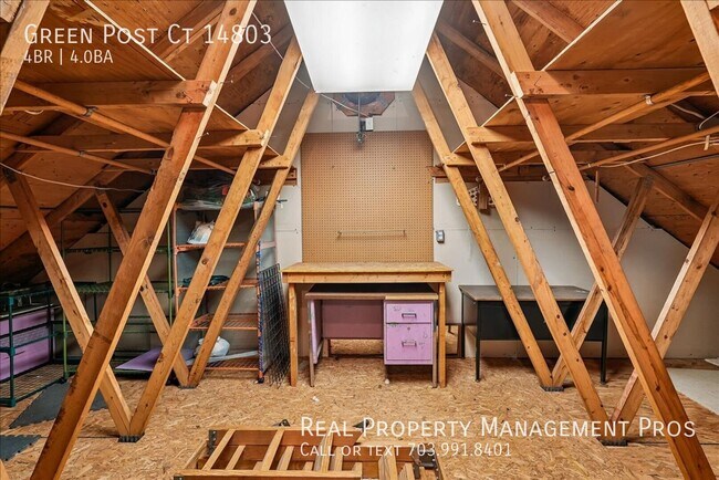 Building Photo - Green Post Ct 14803-