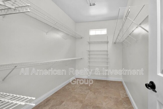 Building Photo - 1467 Oakmont Pl