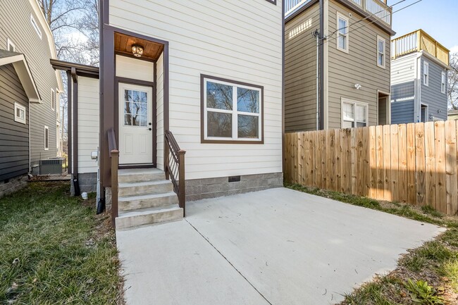Building Photo - all new East/Cleveland Park Nashville 3 be...