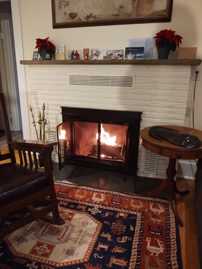 Building Photo - 9727 Lake Shore Blvd NE