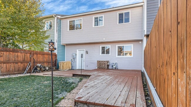 Building Photo - 3 Bedroom Home