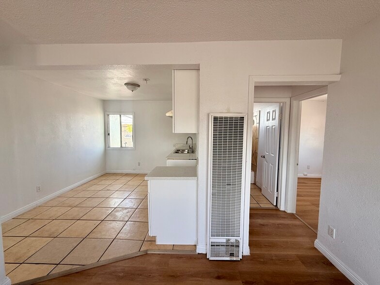 Building Photo - 124 1/4 W 95th St