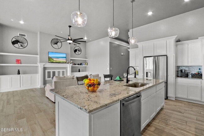 Building Photo - 7373 Cimarron Rim Dr