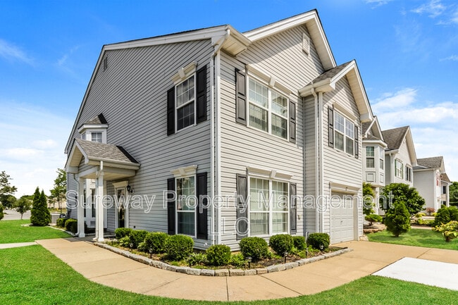 Primary Photo - 2 Muirfield Ct