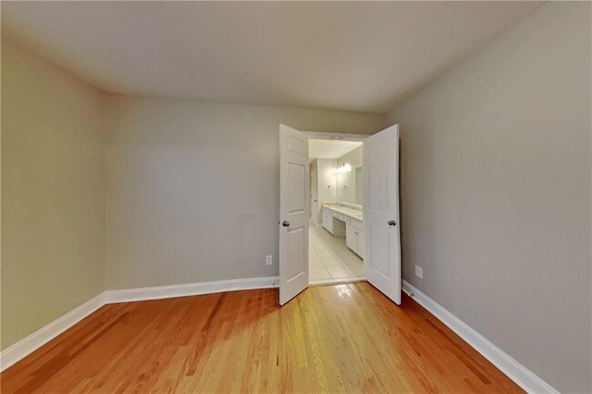 Building Photo - 3893 Lorien Way NW