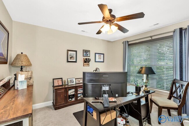 Building Photo - 230 Bishop Farm Way