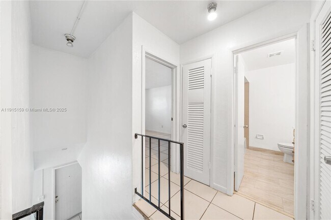 Building Photo - 2301 NE 170th St