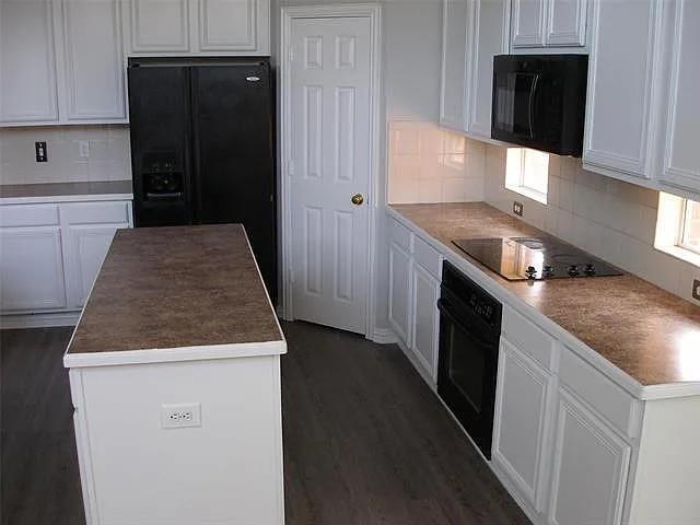 Building Photo - 5709 Rickshaw Ln