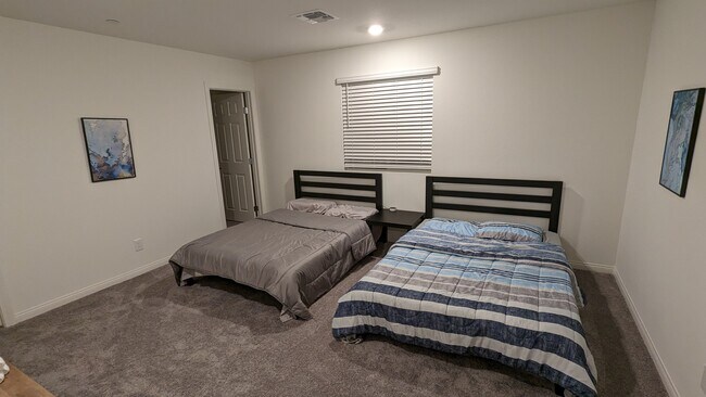 Secondary 2 Queen Beds - 2605 Ercolano St