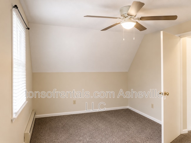 Building Photo - 26 Craven Hill Cir