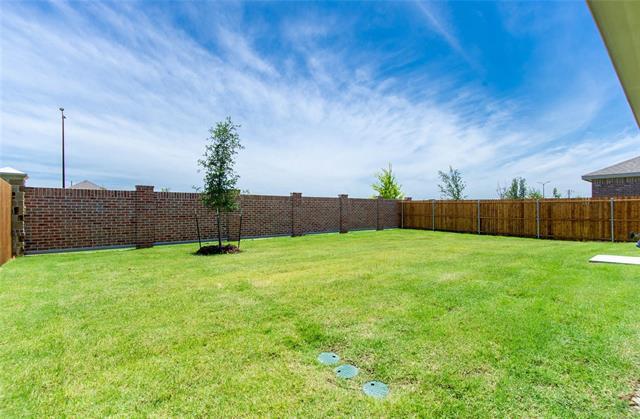 Building Photo - 305 Laurenbrooke Dr