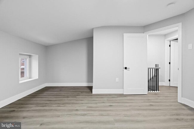 Building Photo - 449 Delmar St