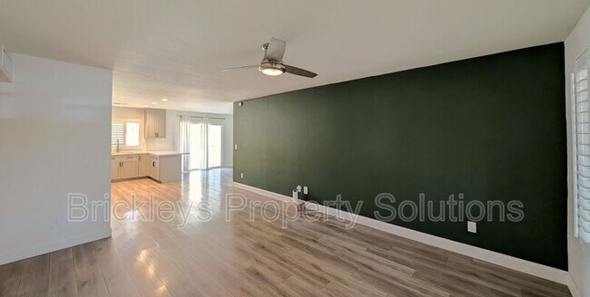 Building Photo - 2029 S Nina Cir