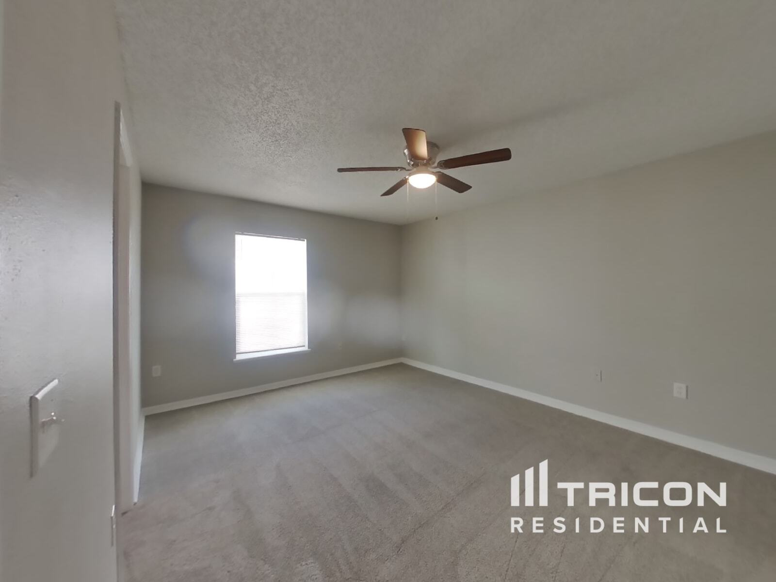 Building Photo - 7227 Lawn Tennis Ln