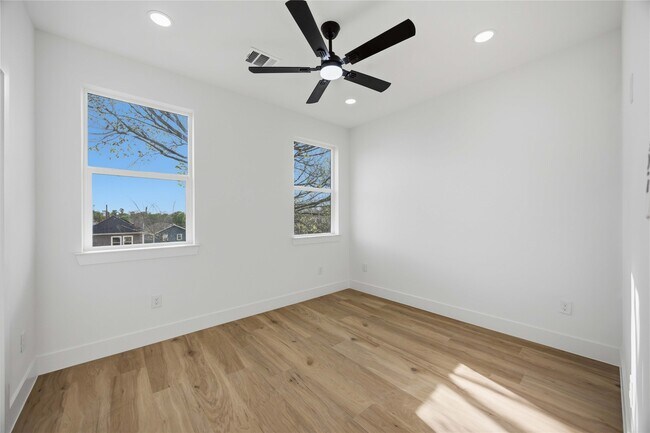 Building Photo - 2012 Yates St