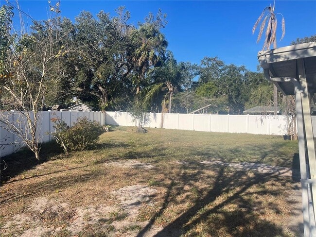 Building Photo - 6217 S Foster Ave