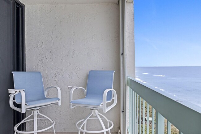 Building Photo - 9940 S Ocean Dr