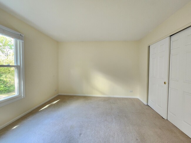 Building Photo - 3220 Indian Creek Dr