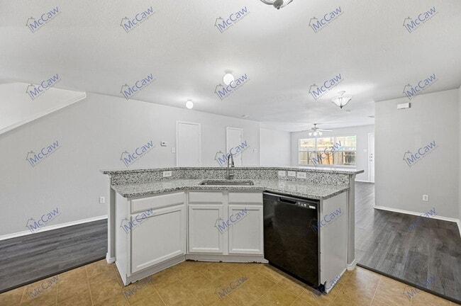 Building Photo - 7541 Lazy Spur Blvd