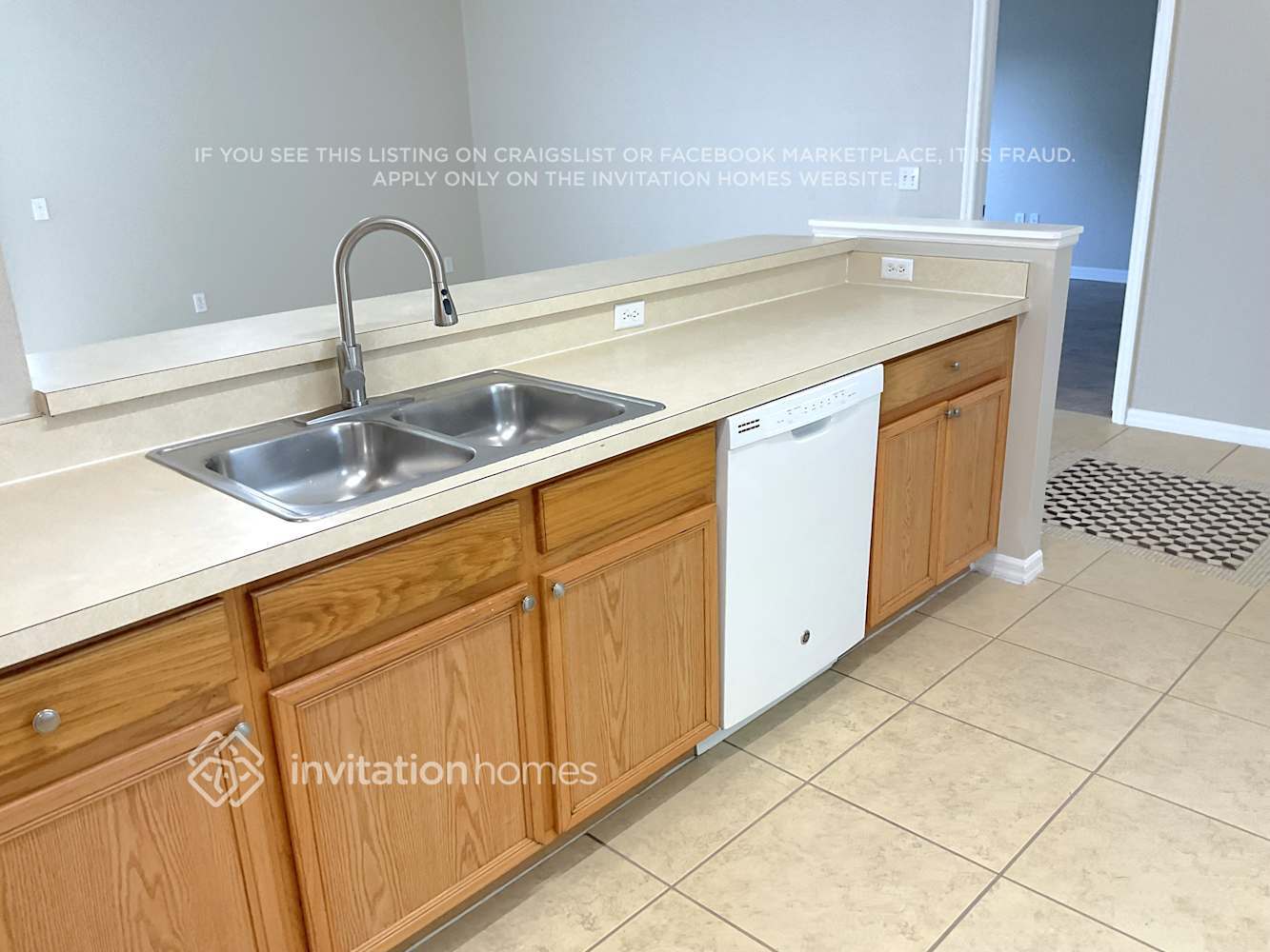 Building Photo - 761 Dromedary Dr