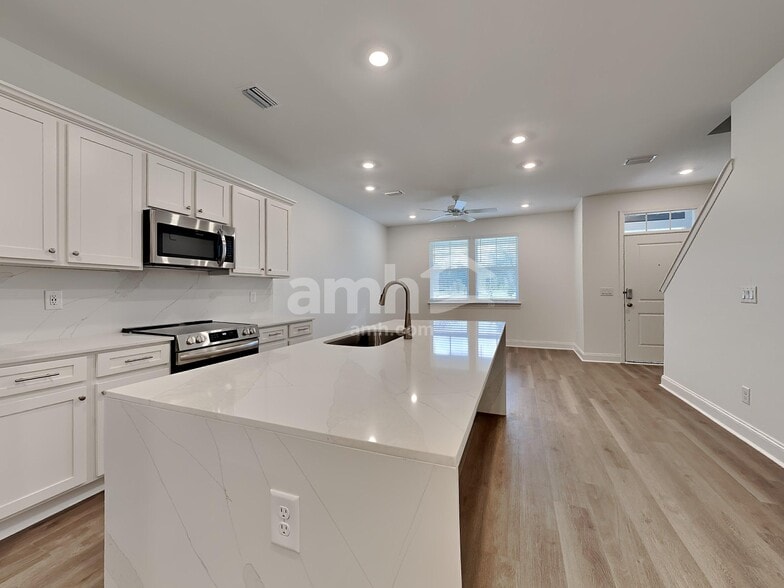 Building Photo - 106 Slice Dr