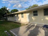 Building Photo - 1524 AC Evans St