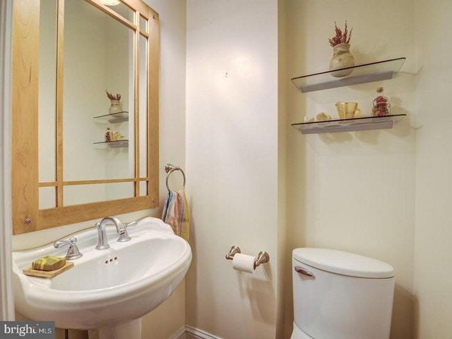 Building Photo - 3629 Ordway St NW