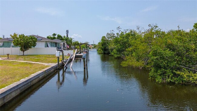 Building Photo - 644 Bonita Ct