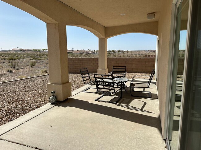 Building Photo - Fully Furnished Short-Term Rental in Fort Mohave-3BD/2BA