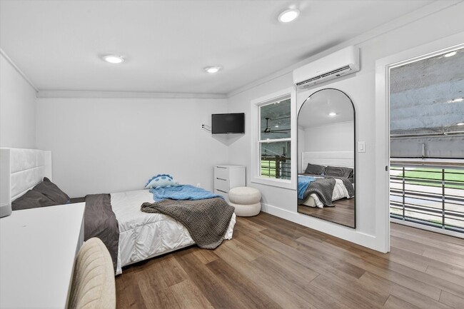 Building Photo - 9082 Wolf Run