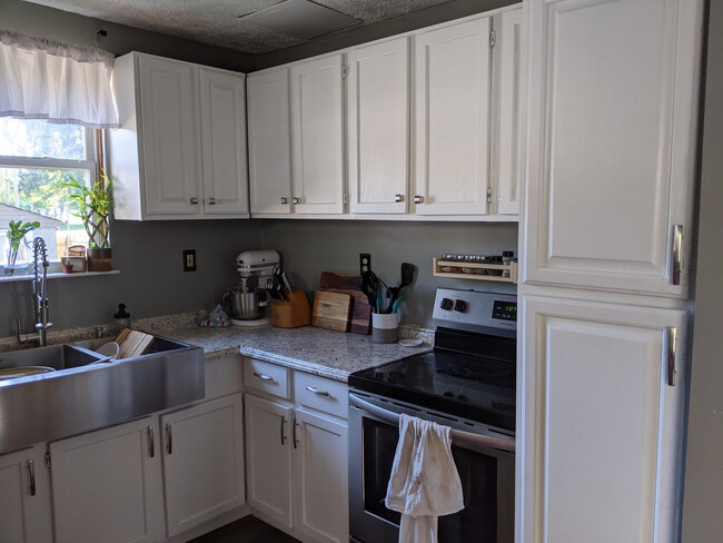 Kitchen - 1262 S 22nd St