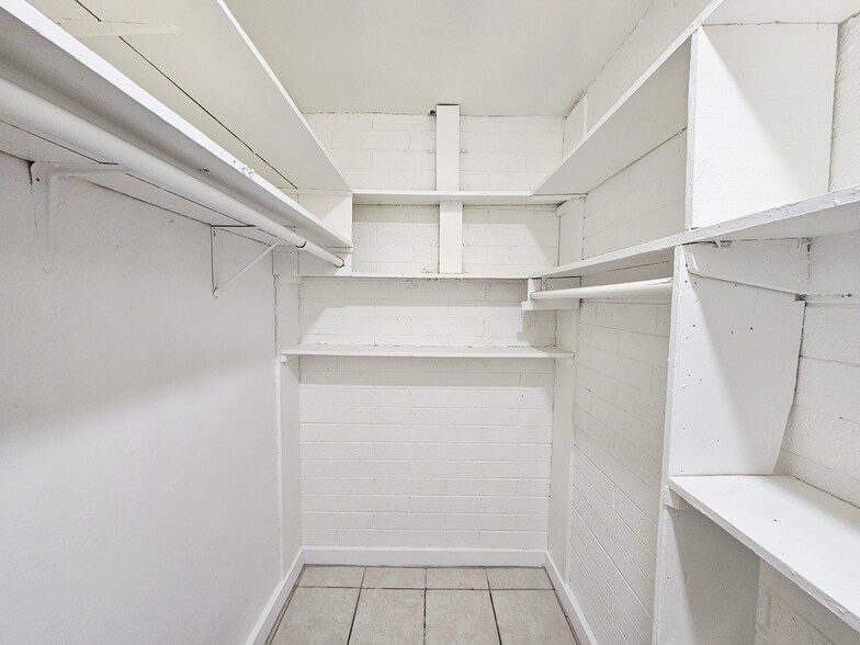 Building Photo - 1731 E Moreland St