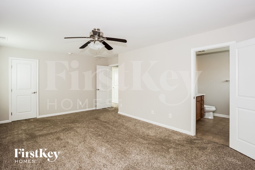 Building Photo - 2030 Hamil Ridge Dr