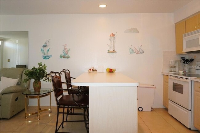 Building Photo - 4367 Tahitian Gardens Cir