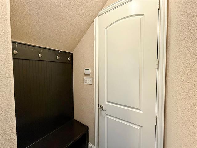 Building Photo - 1805 Ryedale Dr