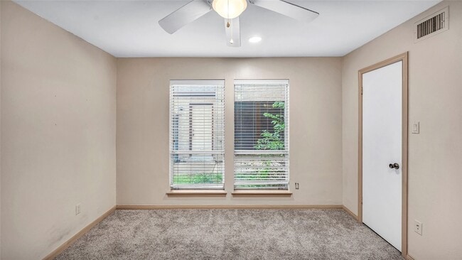 Building Photo - 10919 Paulwood Dr