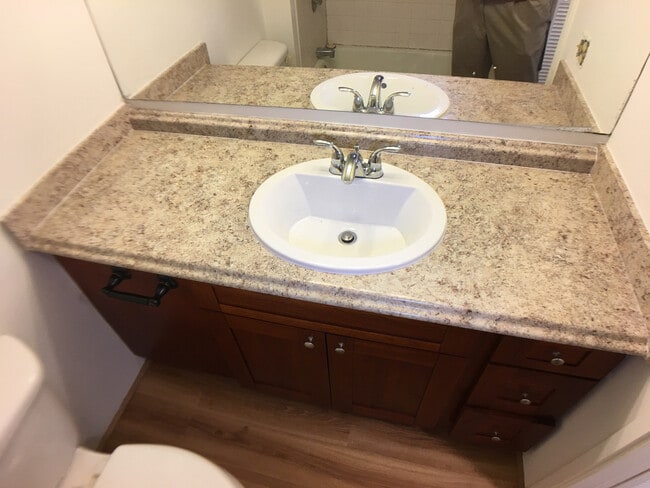 Building Photo - Kapiolani Terrace remodeled Studio.