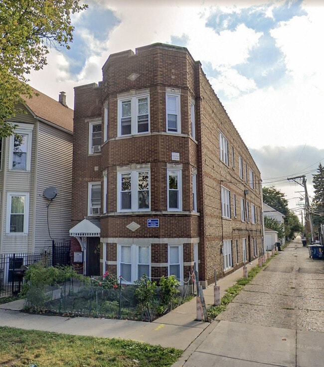 Primary Photo - 2815 N Harding Ave