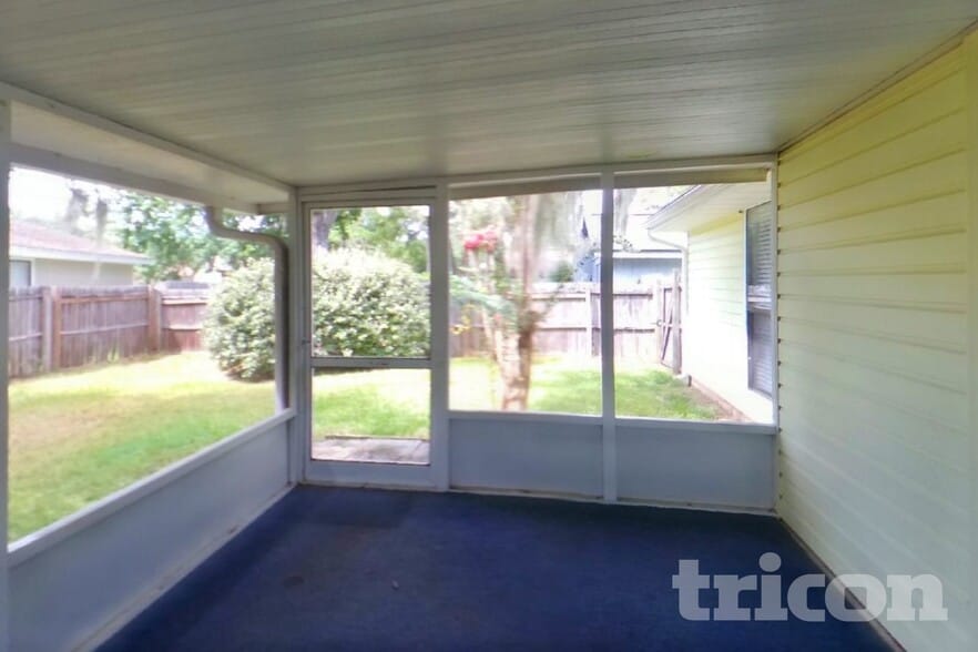 Building Photo - 8338 Knotts Landing Dr E