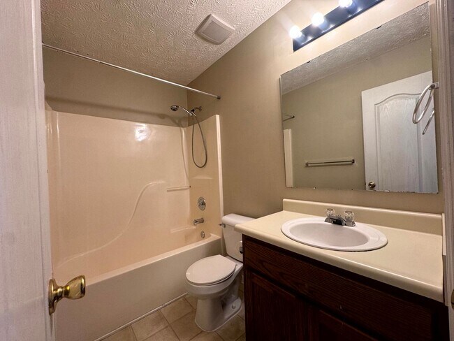 Building Photo - 109 Belle Boyd Dr