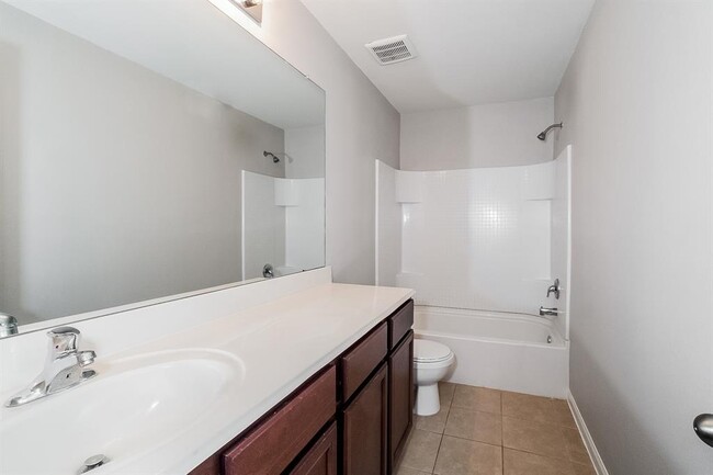 Building Photo - 21219 Slate Bend Dr