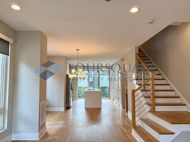 Building Photo - Beautiful  3-Bed / 3.5-Bath End-Unit Townhome with Rooftop Patio, Skyline Views & Climate-Control...