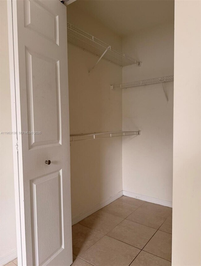 Building Photo - 777 SW 111th Way