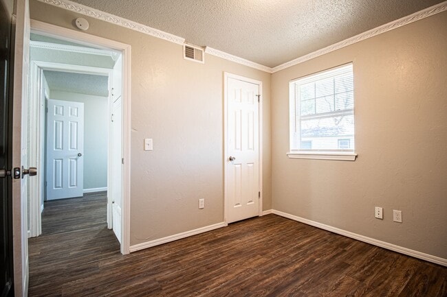Building Photo - Great 3 Bed 2 Bath in OKC!