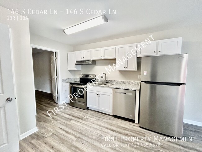 Building Photo - Free Month's Rent!:1Bed/1Bath APT in Ft O!...