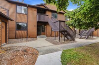Building Photo - 6242 Willow Ln