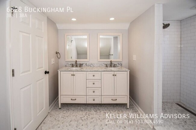 Building Photo - 6828 Buckingham Pl